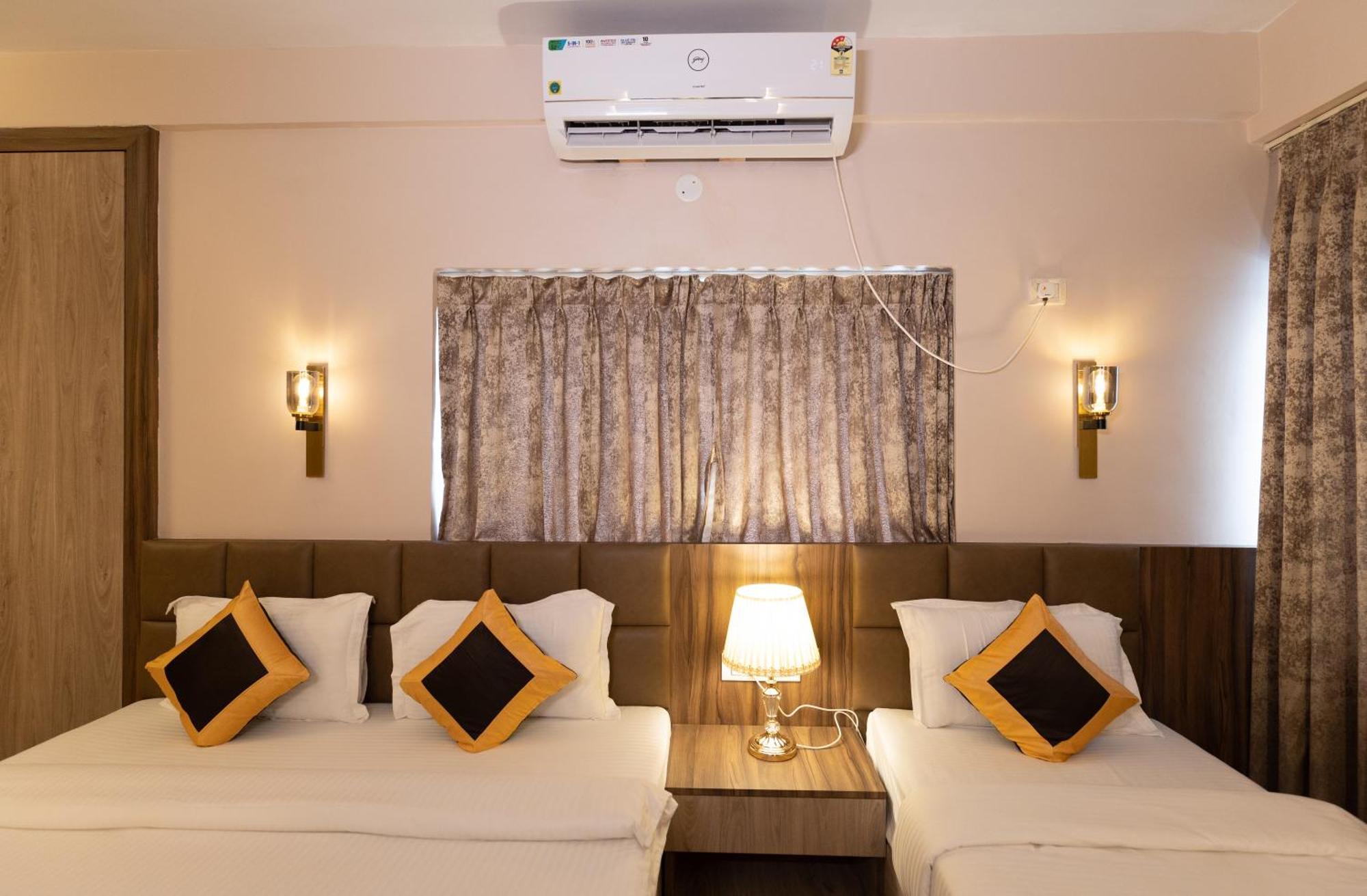 The Palm Hotel 3*